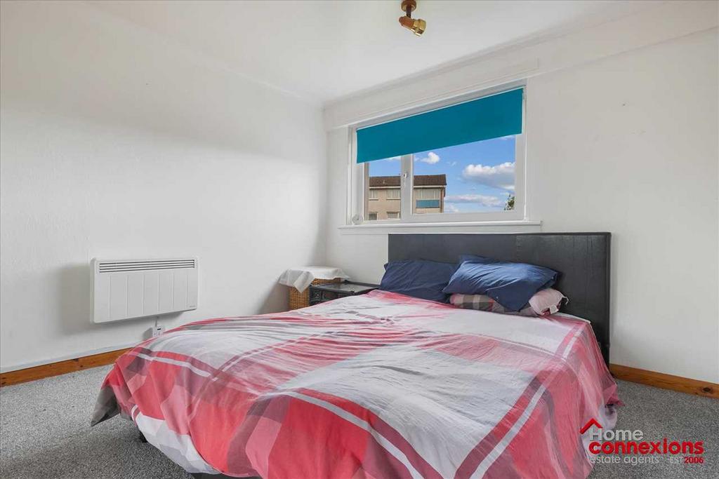 Bedroom One (3)