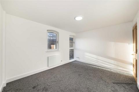 2 bedroom flat to rent, Mill Street, London SE1