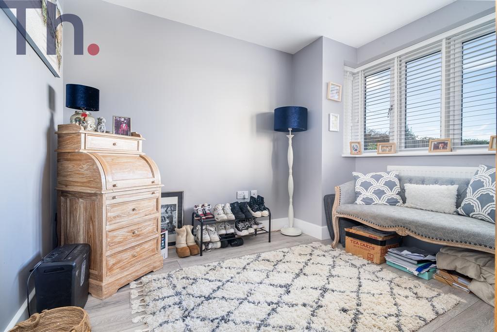 Bedroom 5/Study