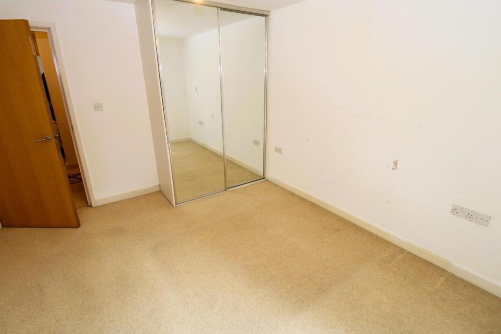 BEDROOM.jpg