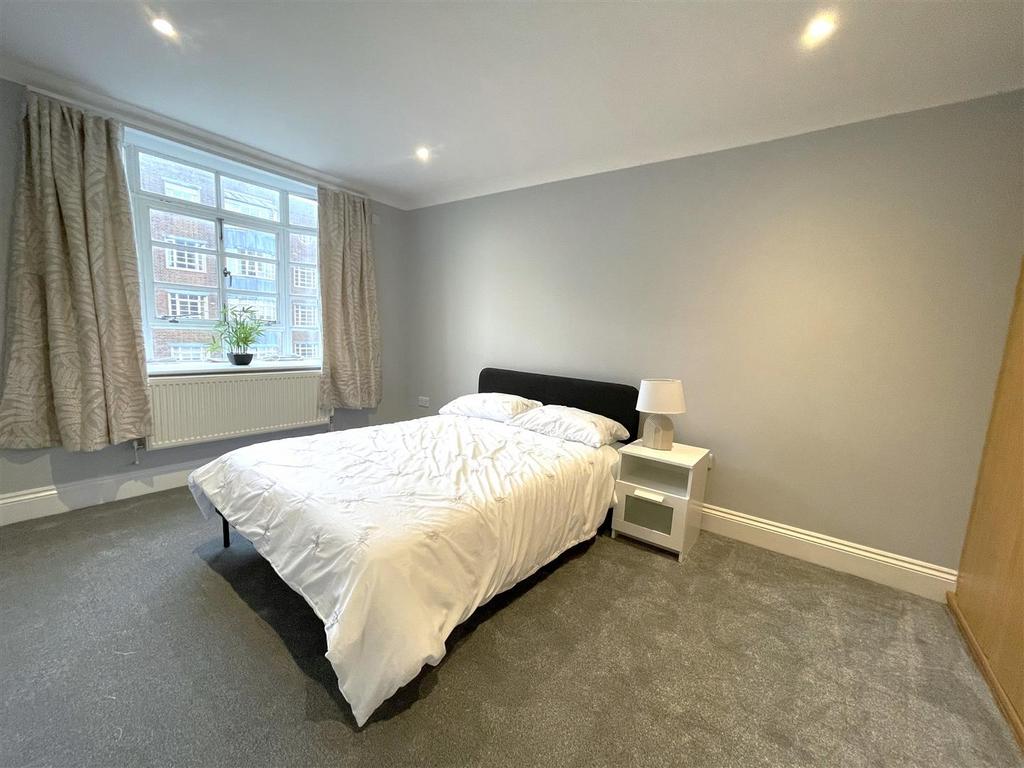 Bedroom.jpeg
