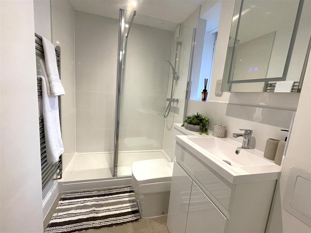 Shower Room.jpeg