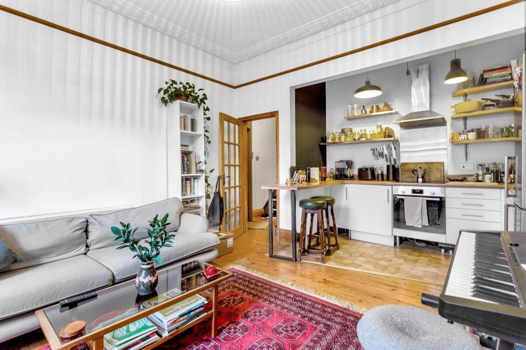 Kitchen/Reception