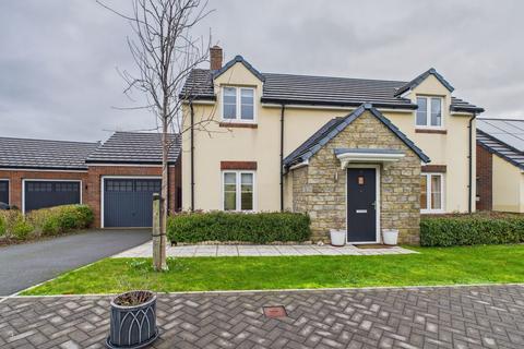 4 bedroom detached house for sale, Maple Gardens, Govilon, NP7