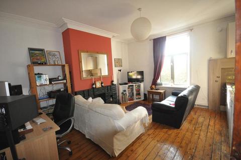 1 bedroom flat to rent, Hanover Square, University,Leeds,LS3 1AP