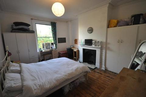 1 bedroom flat to rent, Hanover Square, University,Leeds,LS3 1AP