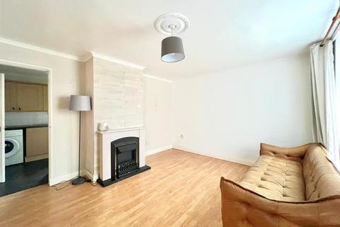 2 bedroom end of terrace house to rent, Westfield, Harlow CM18