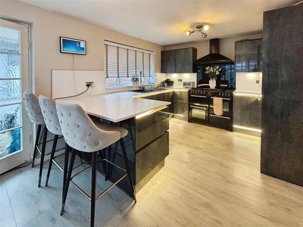 Kitchen/Breakfast Room