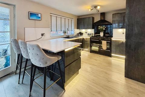 undefined, Frensham Grove, Bradford BD7