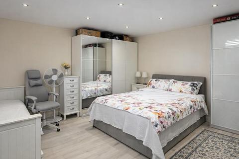 undefined, Eastcote Avenue, Greenford UB6