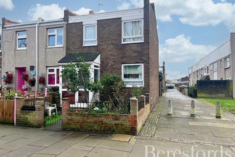 Truro Walk, Romford, RM3