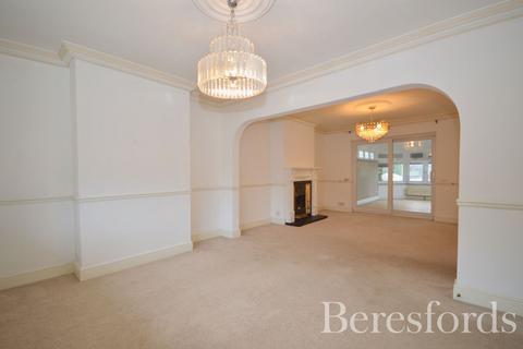 undefined, Pettits Lane, Romford, RM1