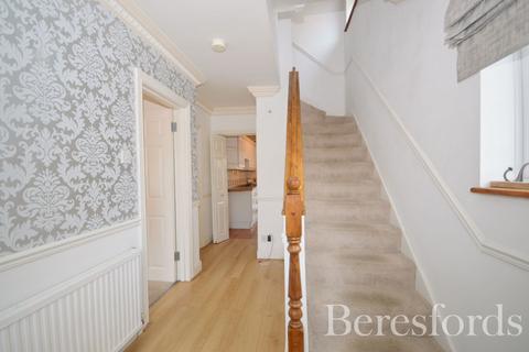 undefined, Pettits Lane, Romford, RM1