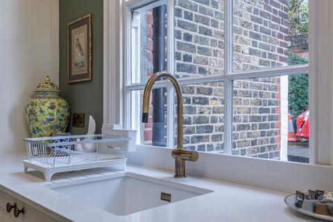 2 bedroom flat to rent, Putney Hill, Lower Park, SW15