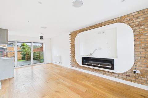 4 bedroom semi-detached house for sale, Church Road, Warsash, SO31 9GD