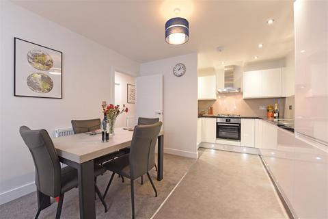 undefined, Queens Road, Farnborough