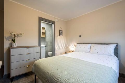undefined, 28, Lime Road OX2