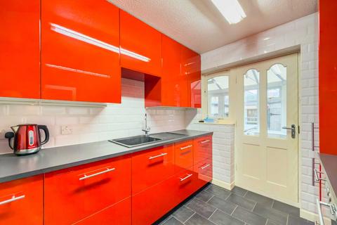 3 bedroom detached house for sale, Lea Road, Birstall