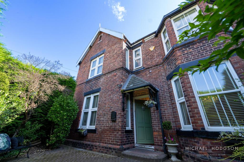 16 Lizard Lane-01.jpg
