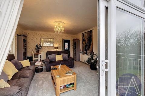 2 bedroom flat for sale, Cambridge Road, Southport PR9