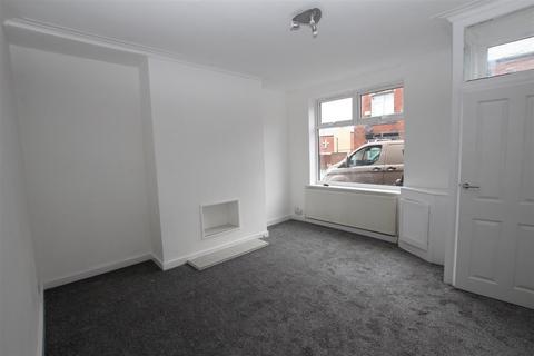 2 bedroom terraced house to rent, Chapman Street, Bolton BL1
