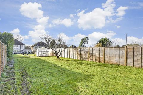 3 bedroom semi-detached house for sale, London Road, Aylesford ME20