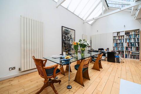 1 bedroom flat for sale, Nile Street, Clerkenwell, London, N1