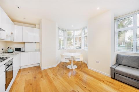 1 bedroom apartment to rent, Southfield Road Chiswick London