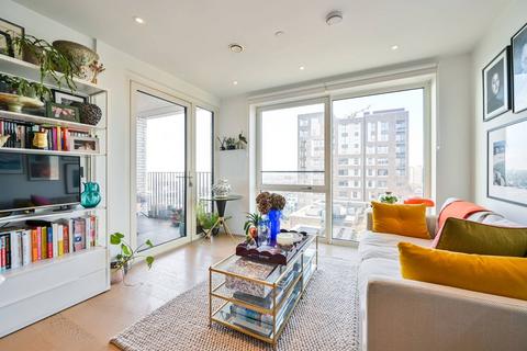 1 bedroom flat for sale, Sayer Street, Elephant and Castle, London, SE17