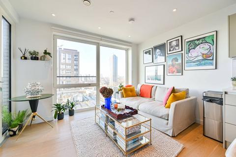 1 bedroom flat for sale, Sayer Street, Elephant and Castle, London, SE17