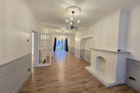 undefined, Melton Gardens, Romford RM1