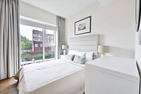 3 bedroom flat to rent, Earls Court, West Brompton, London, SW6