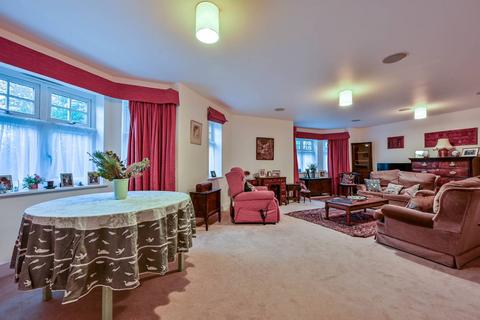 4 bedroom end of terrace house for sale, Hook Heath Avenue, Hook Heath, Woking, GU22