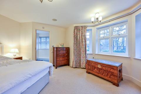 4 bedroom end of terrace house for sale, Hook Heath Avenue, Hook Heath, Woking, GU22