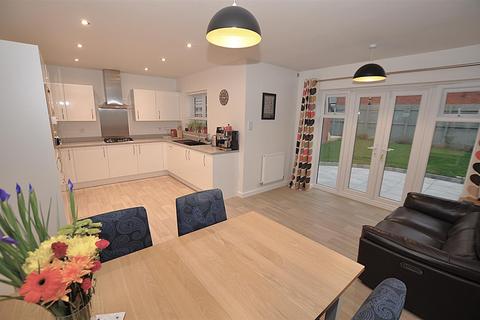 4 bedroom detached house for sale, Moore Road, Burton-On-Trent DE13