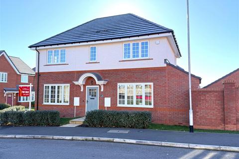4 bedroom detached house for sale, Moore Road, Burton-On-Trent DE13