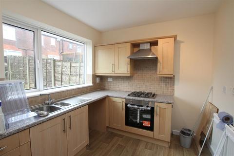 2 bedroom terraced house to rent, Mansfield Grove, Bolton BL1