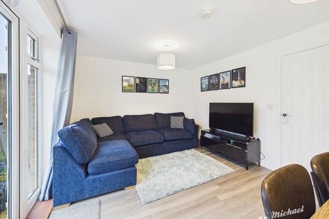 3 bedroom semi-detached house for sale, Axtell Way, Aston Reach