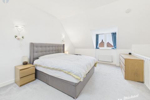 3 bedroom semi-detached house for sale, Axtell Way, Aston Reach