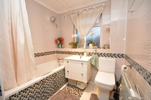 3 bedroom flat for sale, Garry Place, Grangemouth, FK3