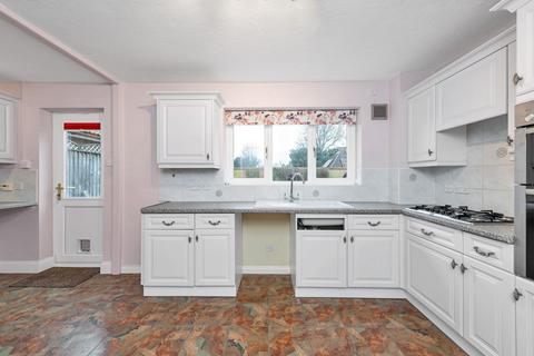4 bedroom detached house for sale, Elm Way, Royston SG8