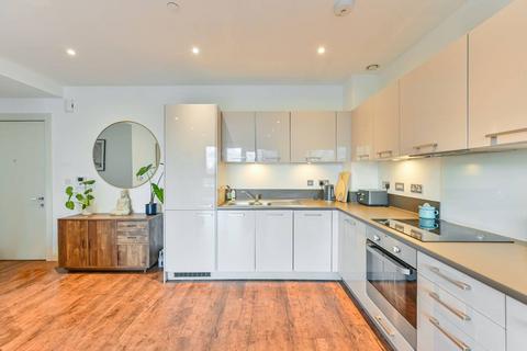 2 bedroom flat for sale, Valetta House, Battersea, London, SW11