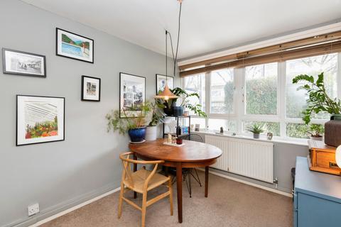 3 bedroom maisonette for sale, Clearbrook Way, London, E1