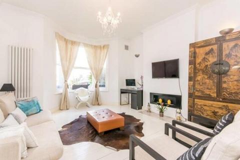 2 bedroom flat for sale, Beauclerc Road, Hammersmith W6