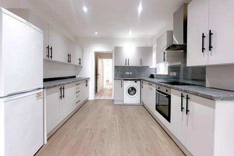 undefined, Elmers End Road, London, SE20