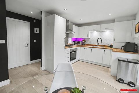 3 bedroom semi-detached house for sale, Shelley Grove, Pevensey BN24