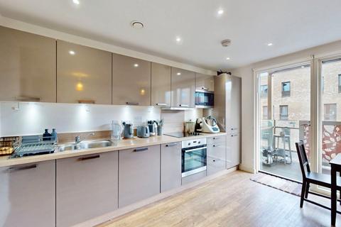 1 bedroom apartment for sale, Blackthorn House, Blondin Way, London, SE16