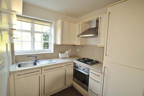 1 bedroom maisonette to rent, Character Purpose Built Garden Maisonette