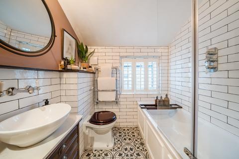 3 bedroom terraced house for sale, Edgington Road, London, SW16