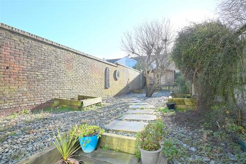 1 bedroom flat for sale, Tideswell Road, Eastbourne